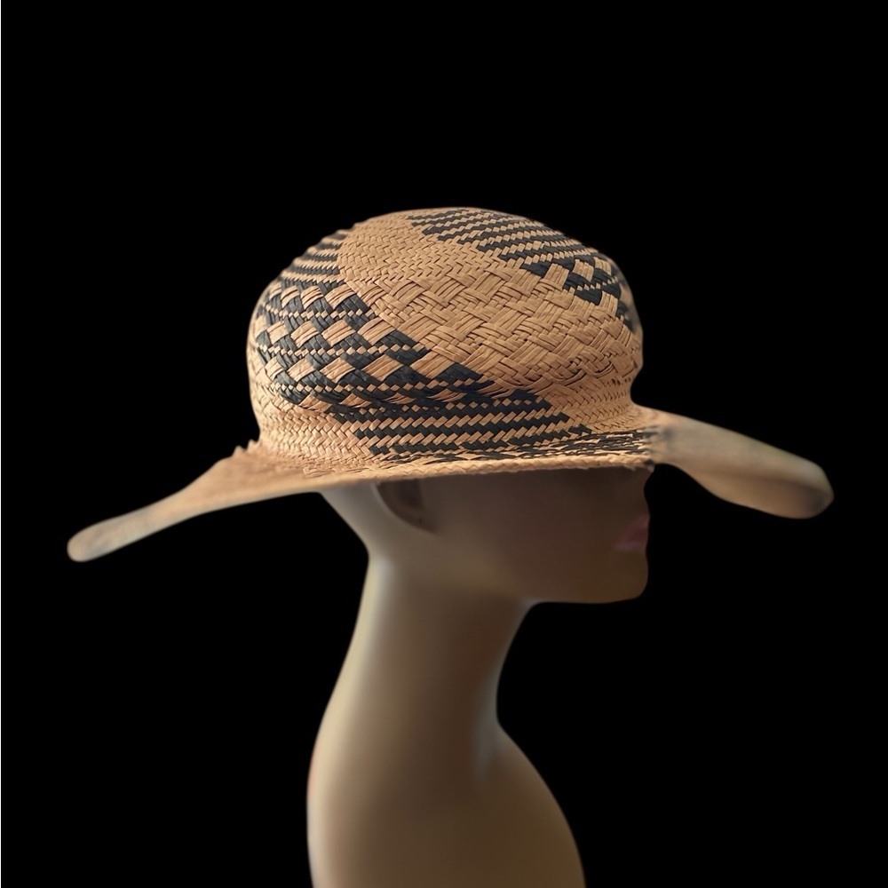 Stylish Tan and Black Woven Hat
